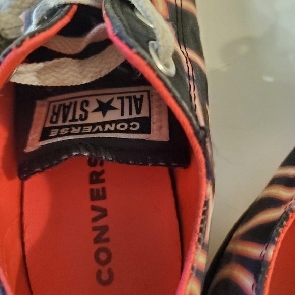 Pretty Strong Girls Converse size 3 - Picture 8 of 9